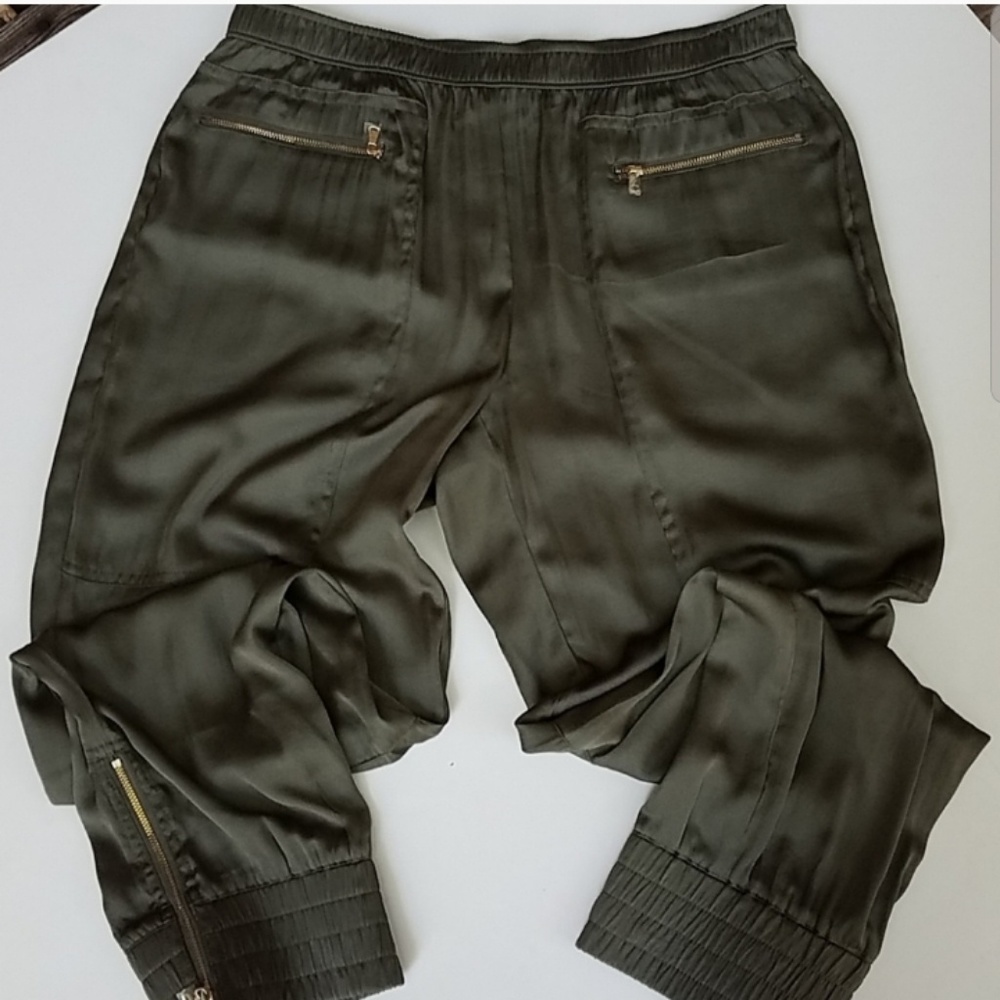 Chico's Black Label army green zipper ankle pants